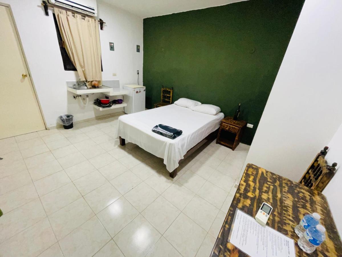 Calaveritas Rooms Плая-дель-Кармен Экстерьер фото