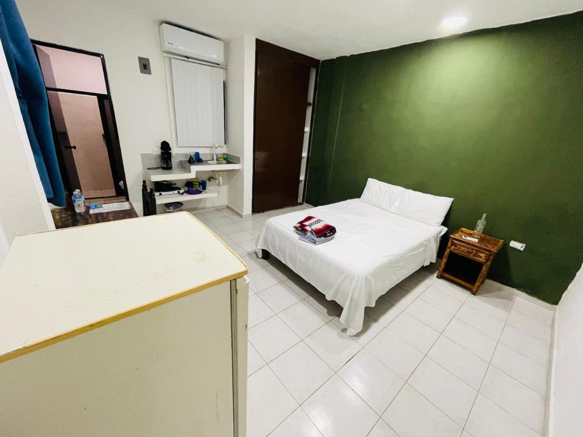 Calaveritas Rooms Плая-дель-Кармен Экстерьер фото